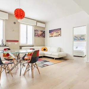 Appartamento Romeo's House Nel Centro Storico Di - Free Parking Italia